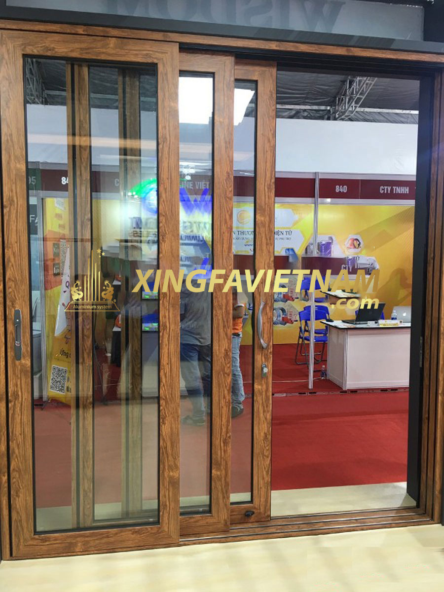 Cửa đi 3 cánh mở trượt Nhôm Xingfa Việt Nam Hệ 93
