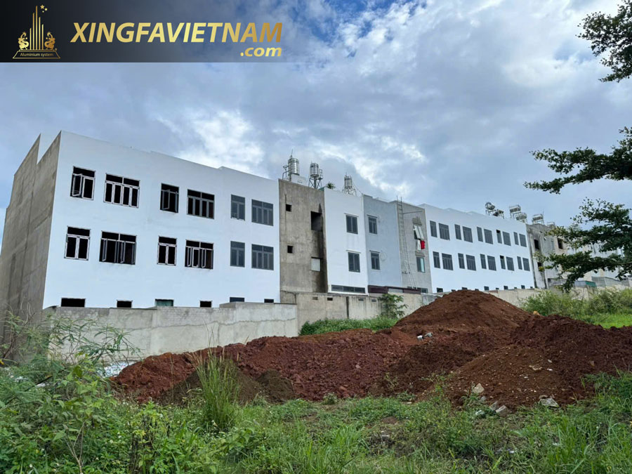 Hình ảnh thực tế thi công lắp đặt cửa nhôm Cho Dự Án Nam Phương City tại TP. Bảo Lộc