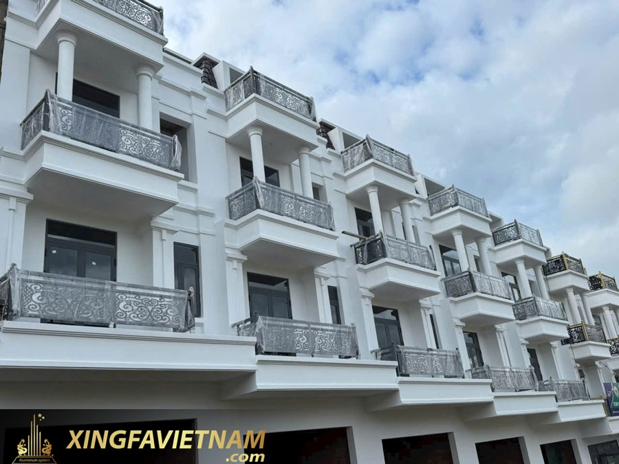 Hình ảnh thực tế thi công lắp đặt cửa nhôm Cho Dự Án Nam Phương City tại TP. Bảo Lộc