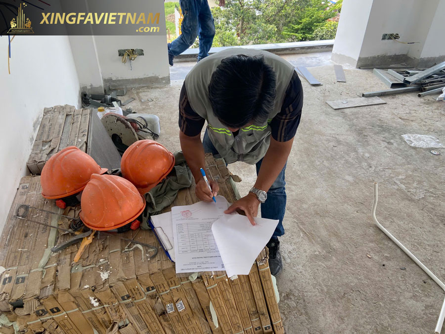 Hình ảnh Nghiệm Thu Và Kí Hợp đồng Bàn Giao