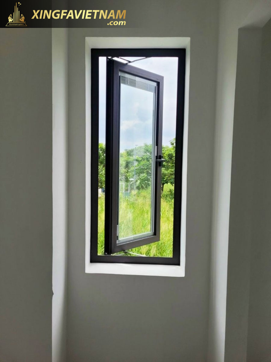 Hình ảnh thực tế cửa nhôm Xingfa màu xám ghi