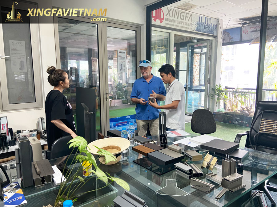 Hình ảnh buổi làm việc và chốt lại toàn bộ phương án và hợp đồng
