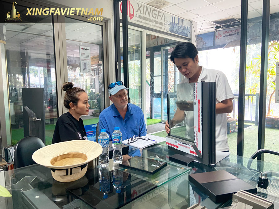 Hình ảnh buổi làm việc và chốt lại toàn bộ phương án và hợp đồng