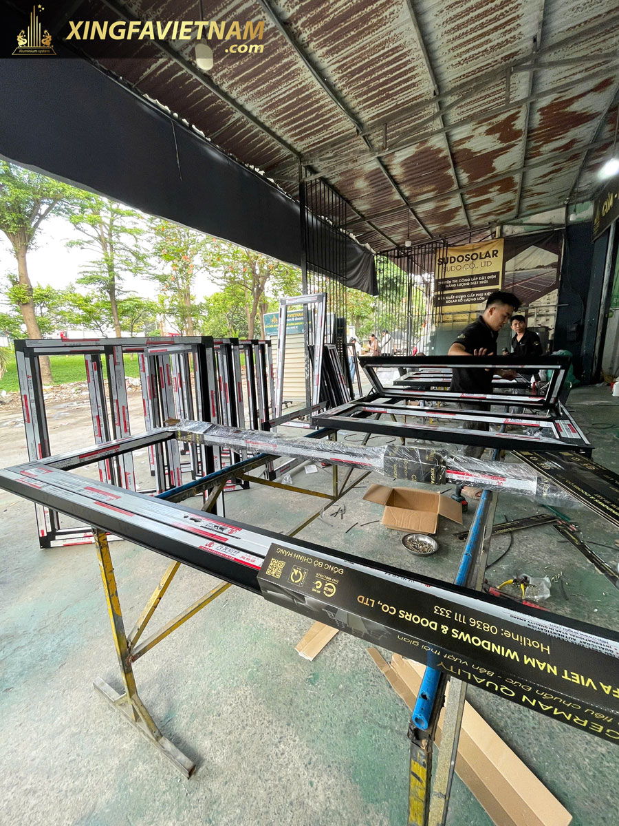 Hình ảnh sản xuất cửa nhôm Xingfa Nhập Khẩu Chính Hãng tại xưởng