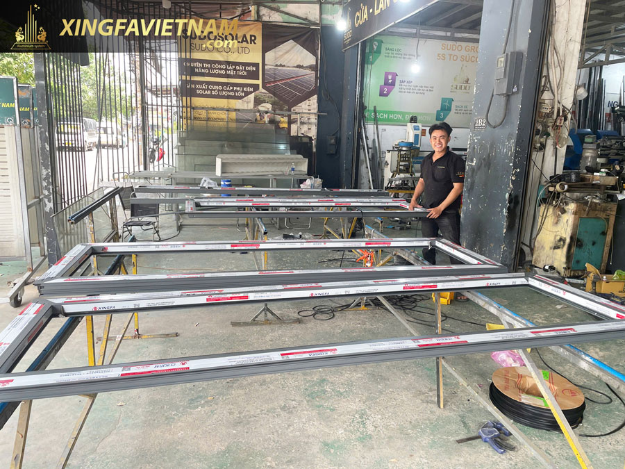 Hình ảnh sản xuất cửa nhôm Xingfa Nhập Khẩu Chính Hãng tại xưởng