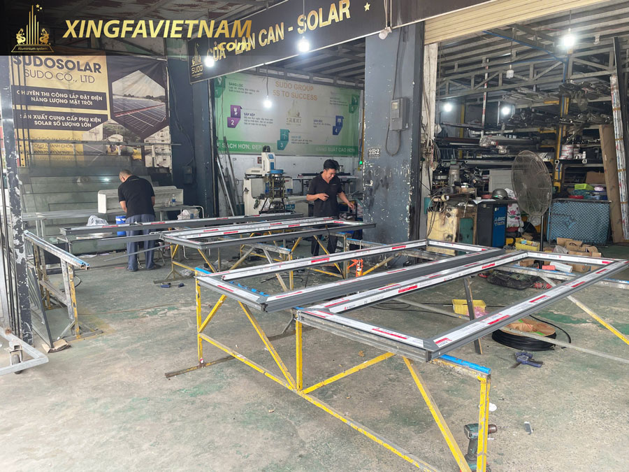 Hình ảnh sản xuất cửa nhôm Xingfa Nhập Khẩu Chính Hãng tại xưởng